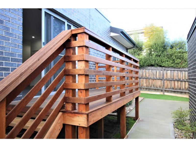 2/7 Golf Road, Rosanna VIC 3084