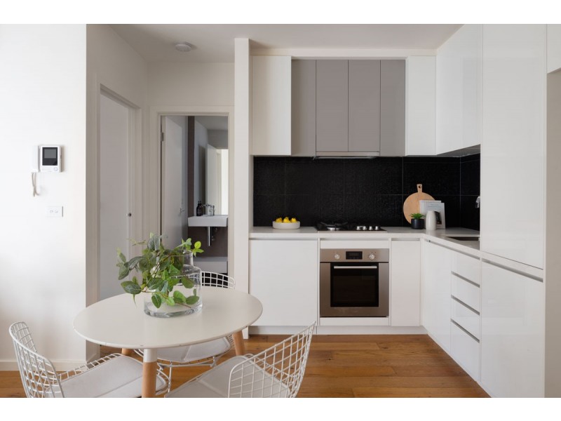 G04/956 Doncaster Road, Doncaster East VIC 3109
