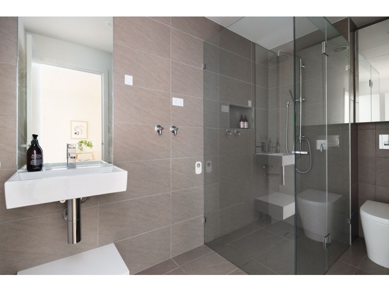 G04/956 Doncaster Road, Doncaster East VIC 3109