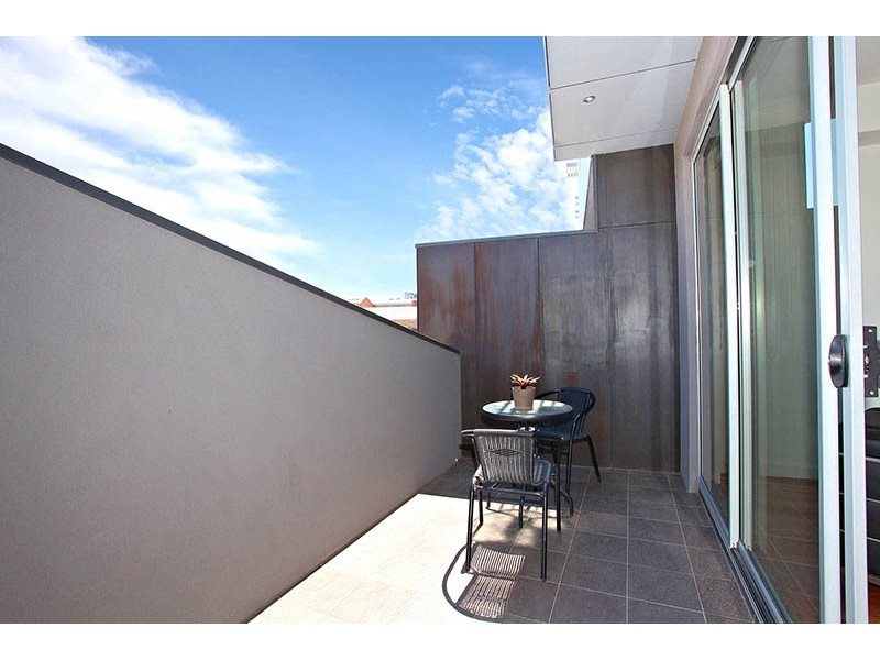 2/185 Moreland Road, Coburg VIC 3058