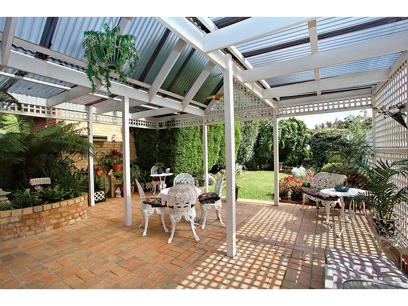 33 Melissa Street, Strathmore VIC 3041