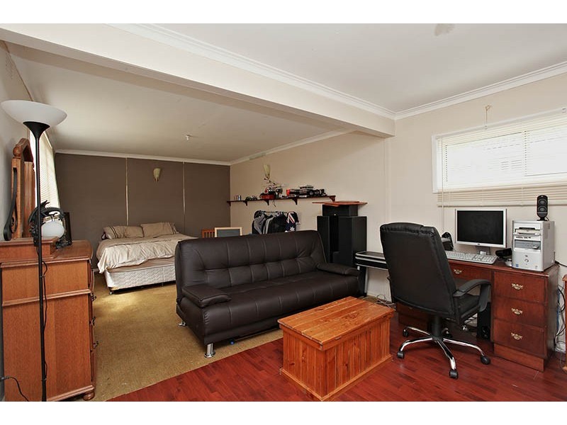 17 Hilda Street, Glenroy VIC 3046