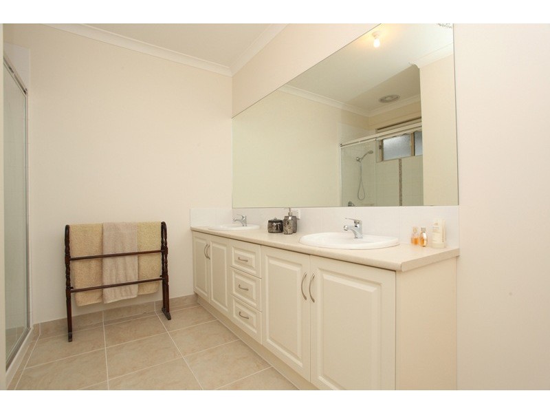 20 Merrijig Crescent, Doreen VIC 3754