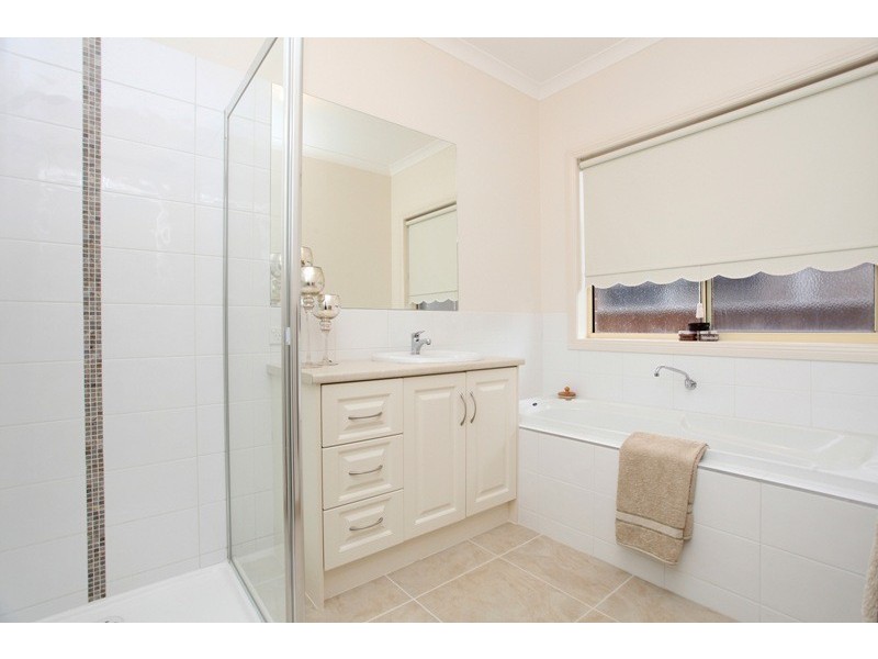 20 Merrijig Crescent, Doreen VIC 3754