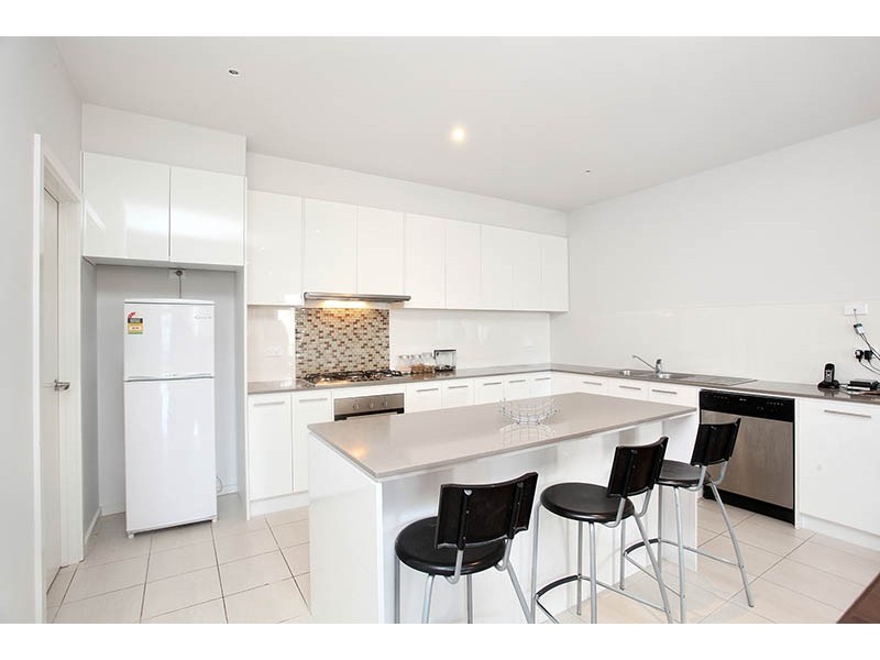 2B Lygon Street, Coburg VIC 3058