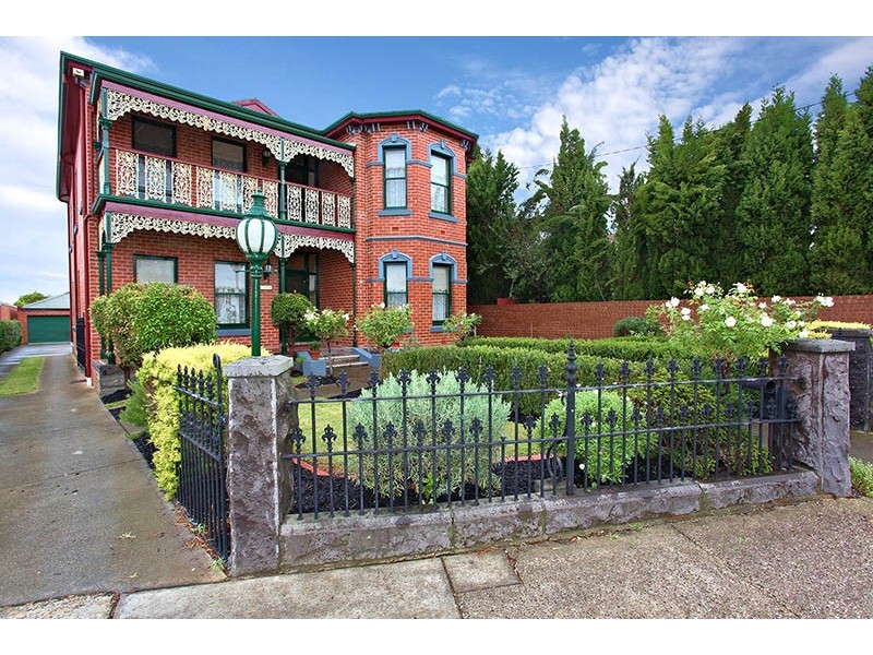 2 Ferry Crescent, Brunswick West VIC 3055