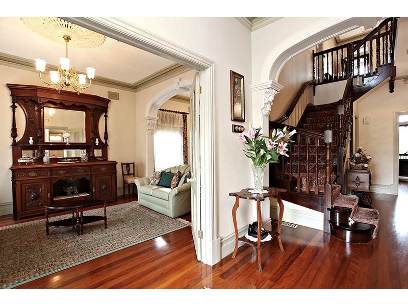 2 Ferry Crescent, Brunswick West VIC 3055