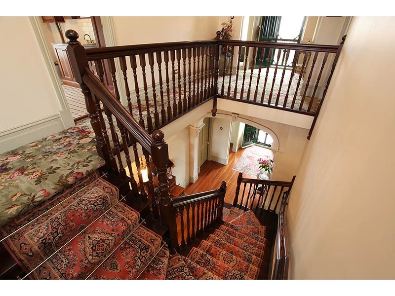 2 Ferry Crescent, Brunswick West VIC 3055