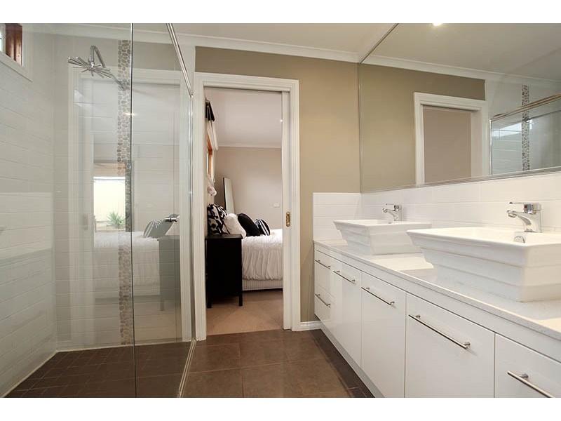 27 Peterson Street, Coburg North VIC 3058