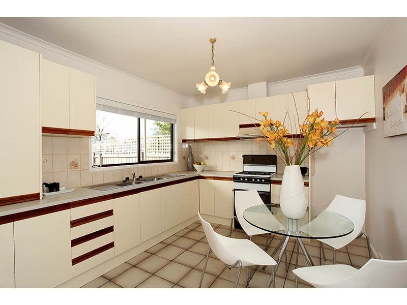 8 Austral Avenue, Brunswick VIC 3056