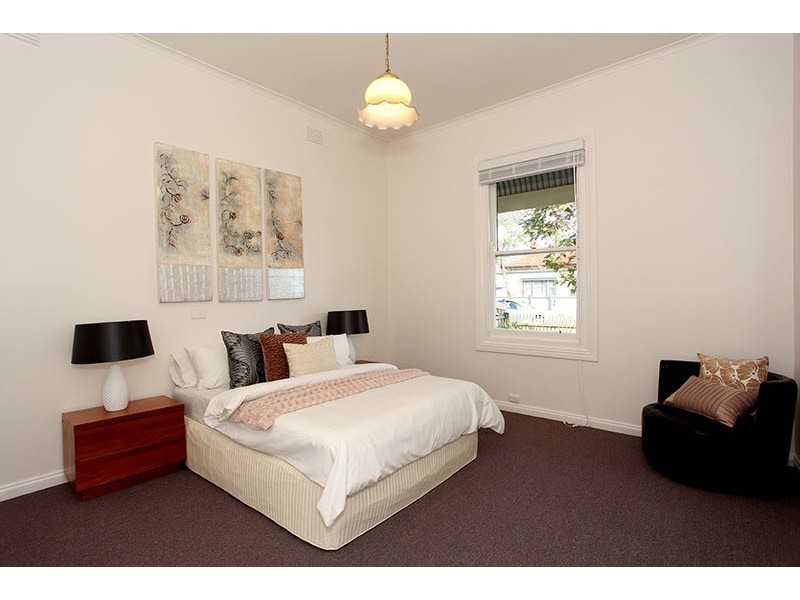 8 Austral Avenue, Brunswick VIC 3056