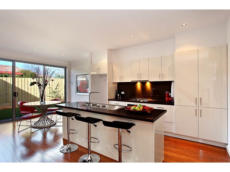 2/27 Horton Street, Reservoir VIC 3073