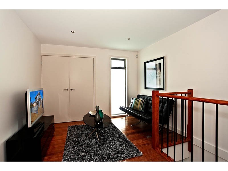 2/27 Horton Street, Reservoir VIC 3073