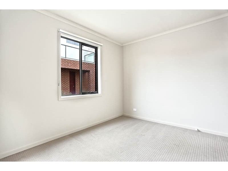 2/60-62 Maroondah Hwy, Croydon VIC 3136