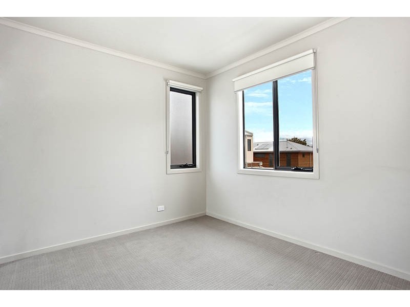 2/60-62 Maroondah Hwy, Croydon VIC 3136