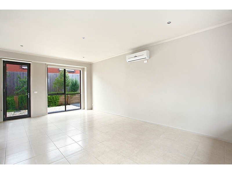 2/60-62 Maroondah Hwy, Croydon VIC 3136