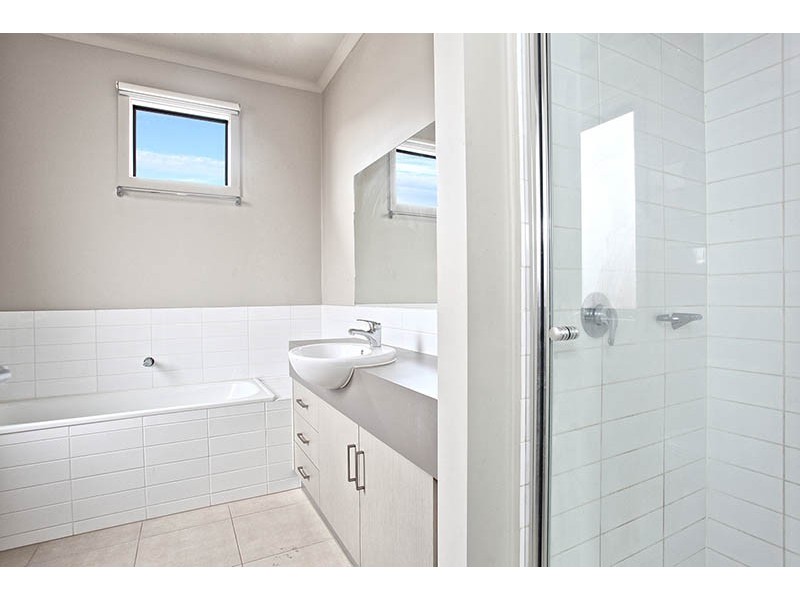 2/60-62 Maroondah Hwy, Croydon VIC 3136