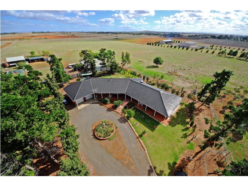 665 Davis Road, Werribee VIC 3030