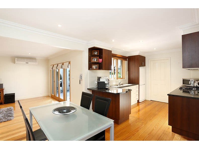 8 Lowson Street, Fawkner VIC 3060