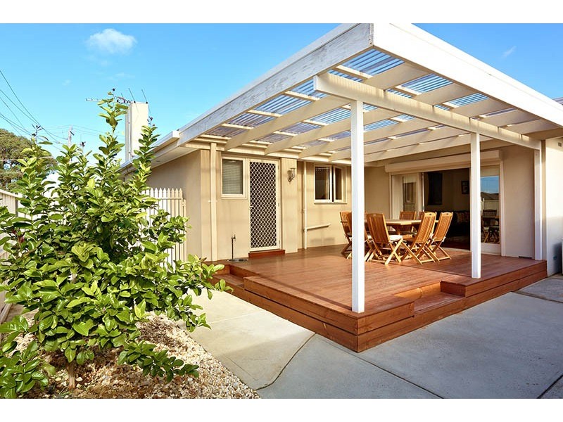 8 Lowson Street, Fawkner VIC 3060