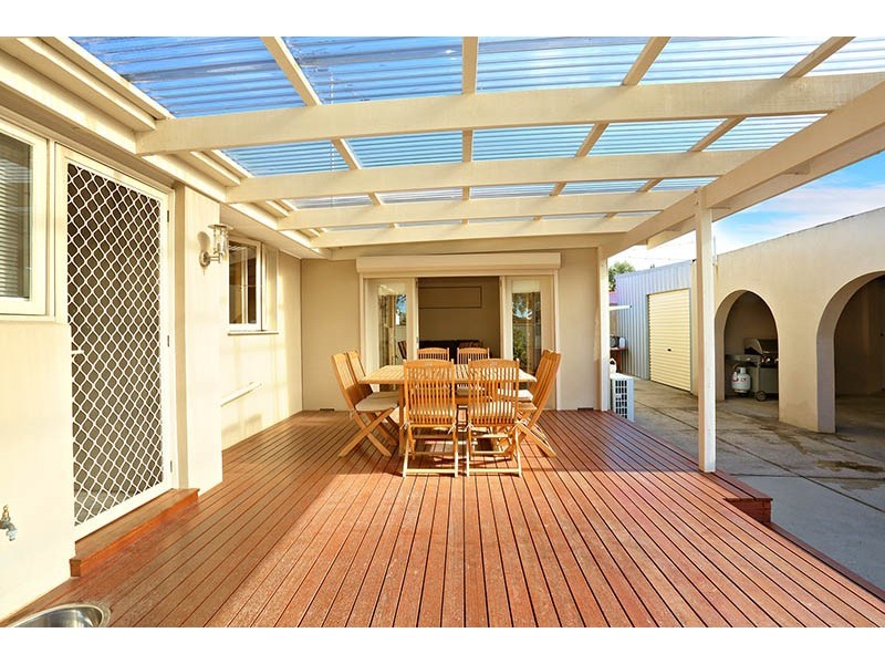 8 Lowson Street, Fawkner VIC 3060