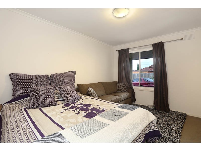 2/1 Clara Street, Fawkner VIC 3060