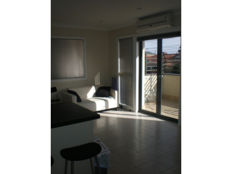 2/40 Holmes Street, Brunswick VIC 3056