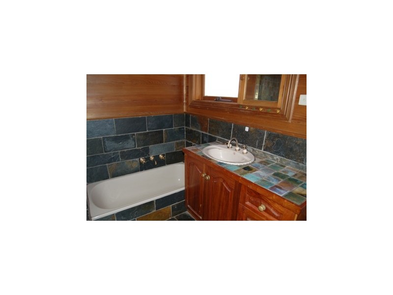 124 Mackie Road, Bentleigh East VIC 3165