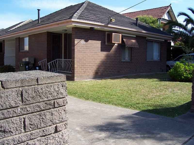 1/100 The Grove, Coburg VIC 3058