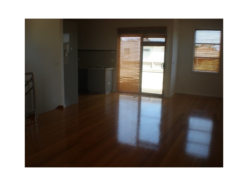 4/28 Kendall Street, Coburg VIC 3058