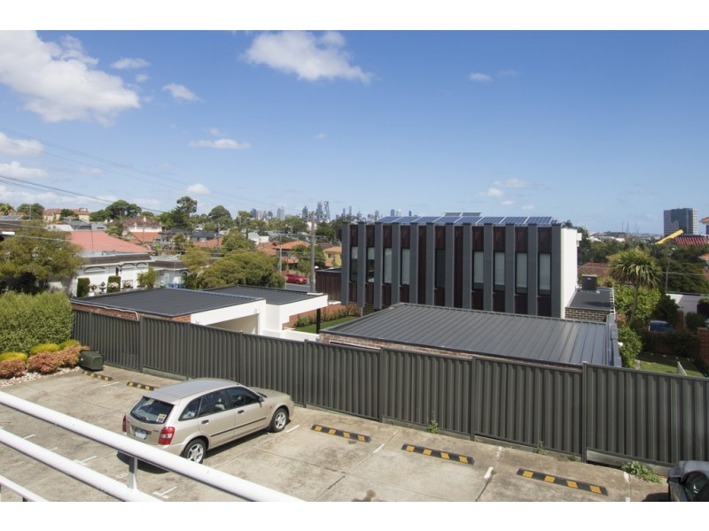 9/3 Guthrie Street, Brunswick West VIC 3055