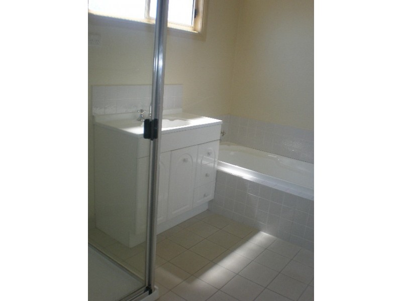 4/173a Spring Street, Reservoir VIC 3073