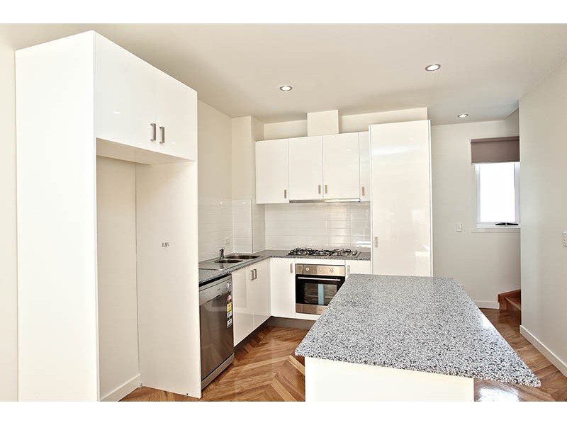 6/2 Cumming Street, Brunswick VIC 3056