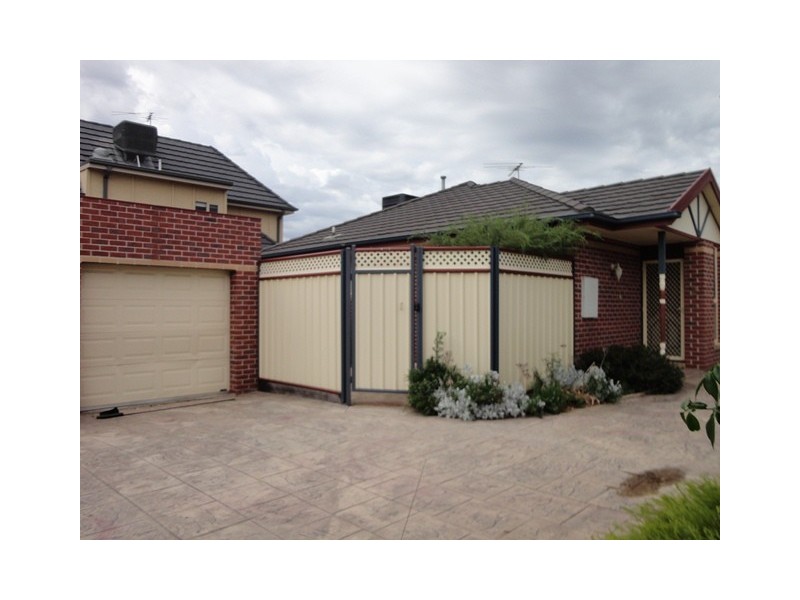 2/1 Snell Grove, Pascoe Vale VIC 3044