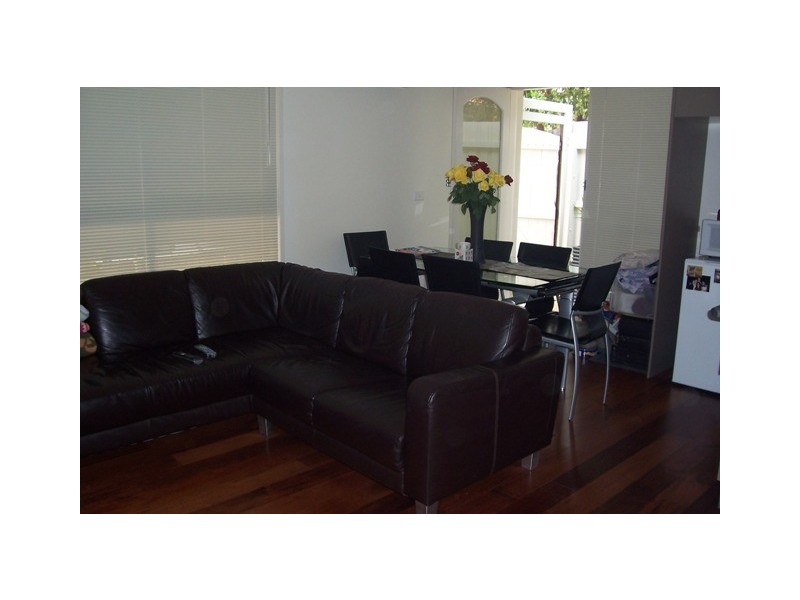 1/32 Cassels Road, Brunswick VIC 3056