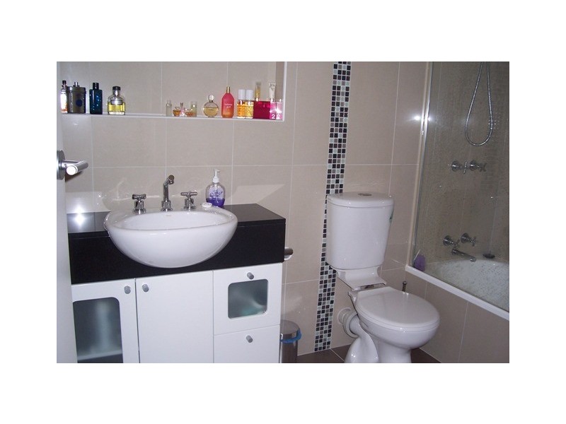 1/32 Cassels Road, Brunswick VIC 3056