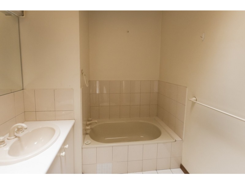 4/36 The Grove, Coburg VIC 3058