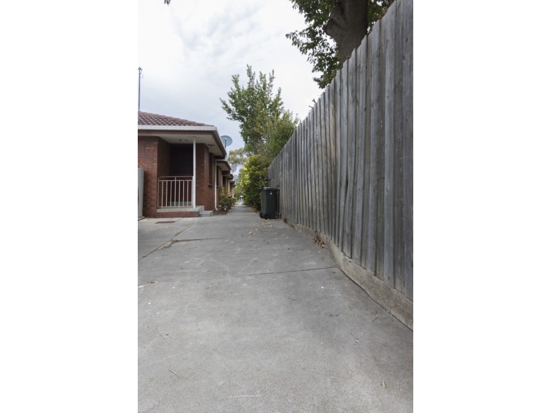 6/32 Irvine Crescent, Brunswick West VIC 3055