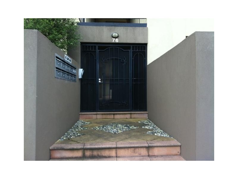 10/76 Heller Street, Brunswick VIC 3056