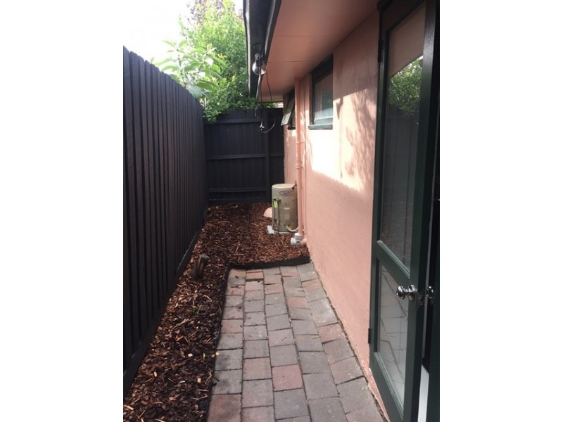 10/104 Tinning Street, Brunswick VIC 3056