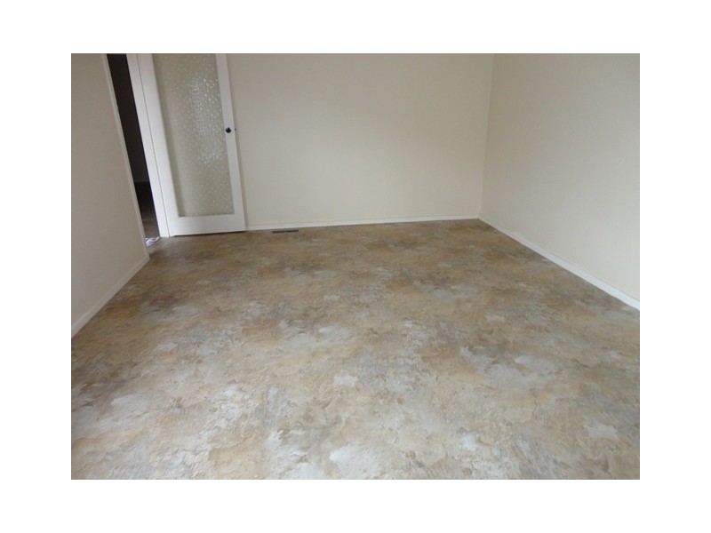 8 Emma Crt, Coburg North VIC 3058