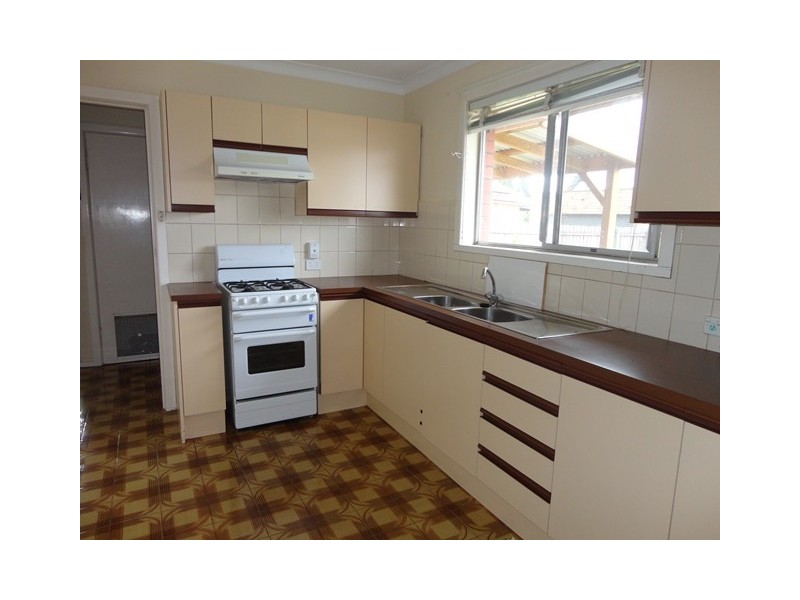 8 Emma Crt, Coburg North VIC 3058