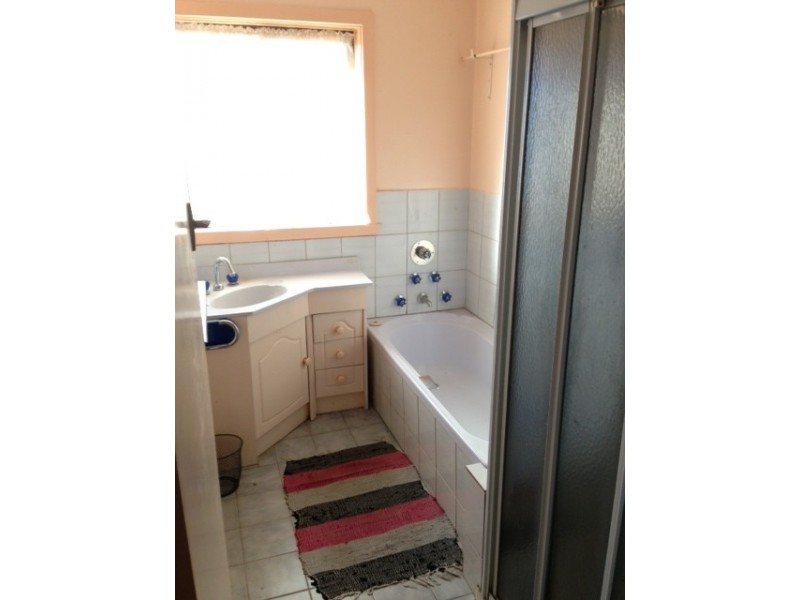 30 McCasker Avenue, Reservoir VIC 3073