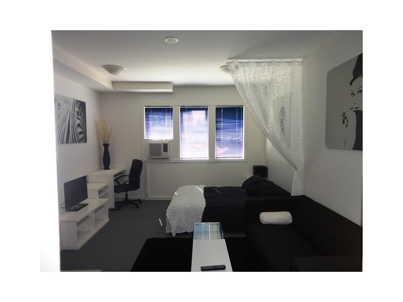 27/117 Bouverie Street, Carlton VIC 3053