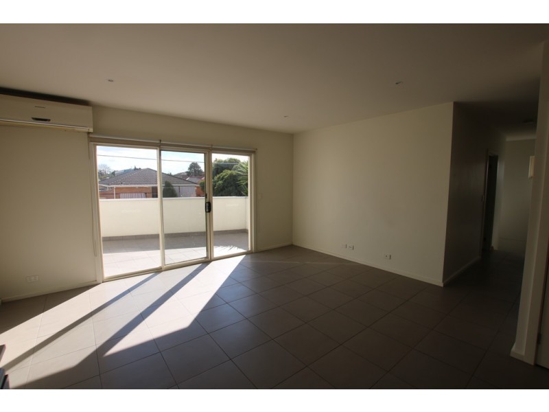 1/6 Inverness Street, Brunswick VIC 3056
