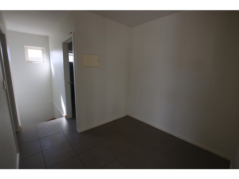 1/6 Inverness Street, Brunswick VIC 3056