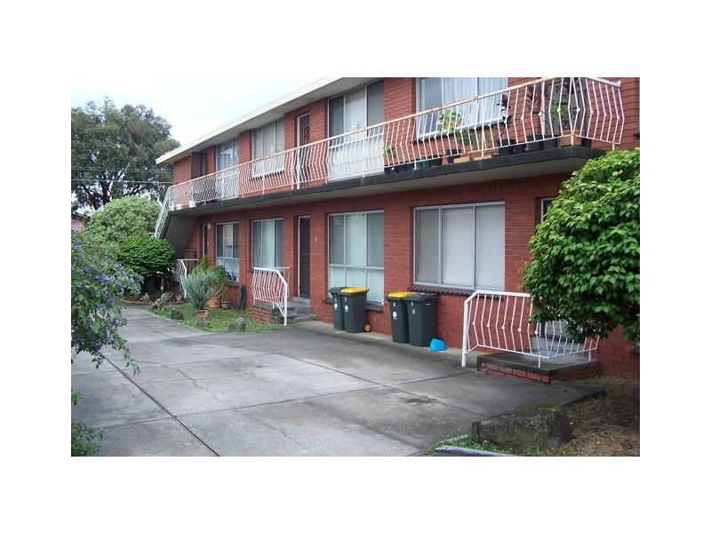 2/24 Mashoobra Street, Coburg North VIC 3058