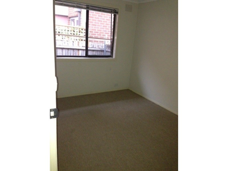 4/32 Irvine Crescent, Brunswick West VIC 3055