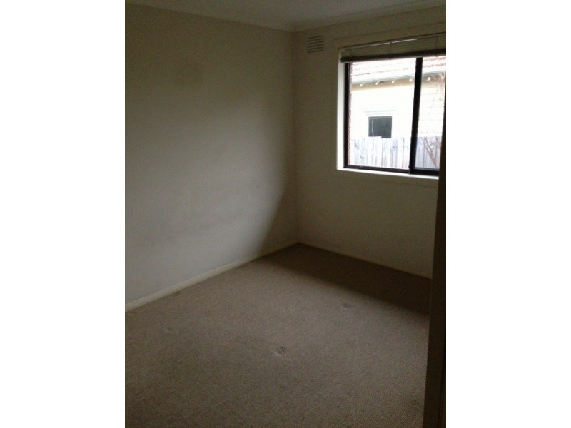 4/32 Irvine Crescent, Brunswick West VIC 3055