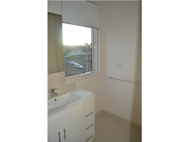 4/7-9 Bell Street, Coburg VIC 3058